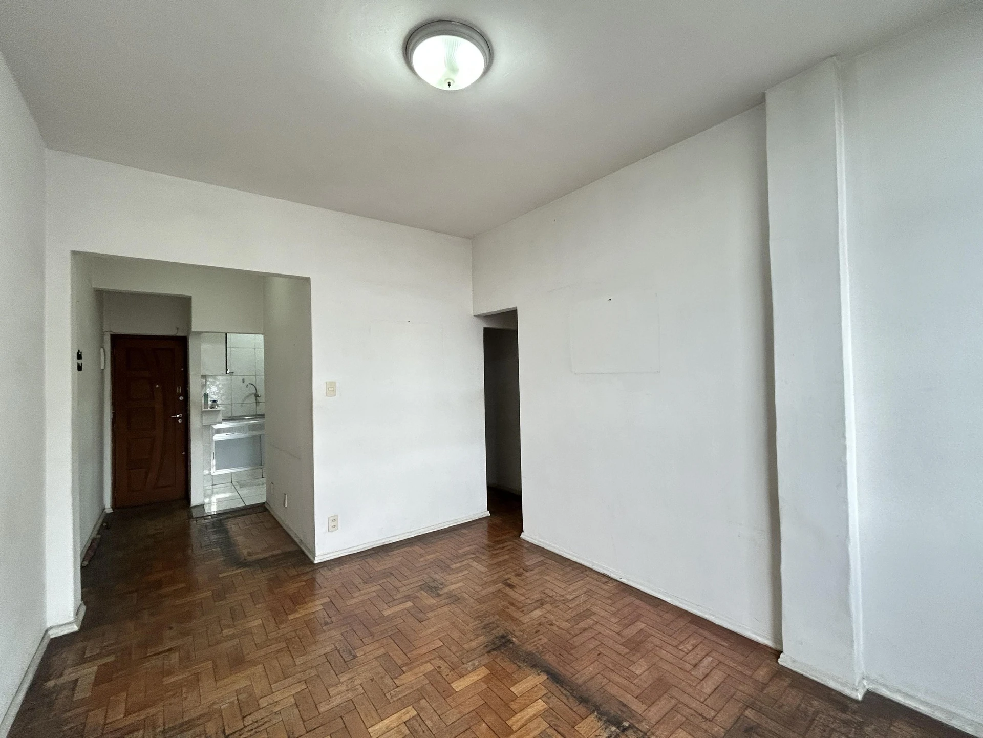 Невмебльована квартира з 2 спальнями та закритою кухнею — photo 29