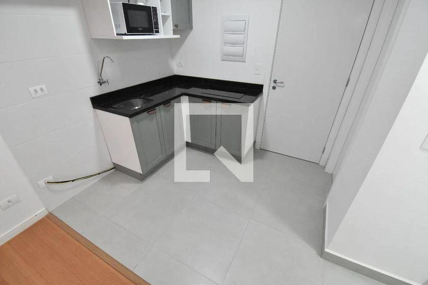Furnished apartment, 36 m², with floor-to-ceiling windows — photo 25