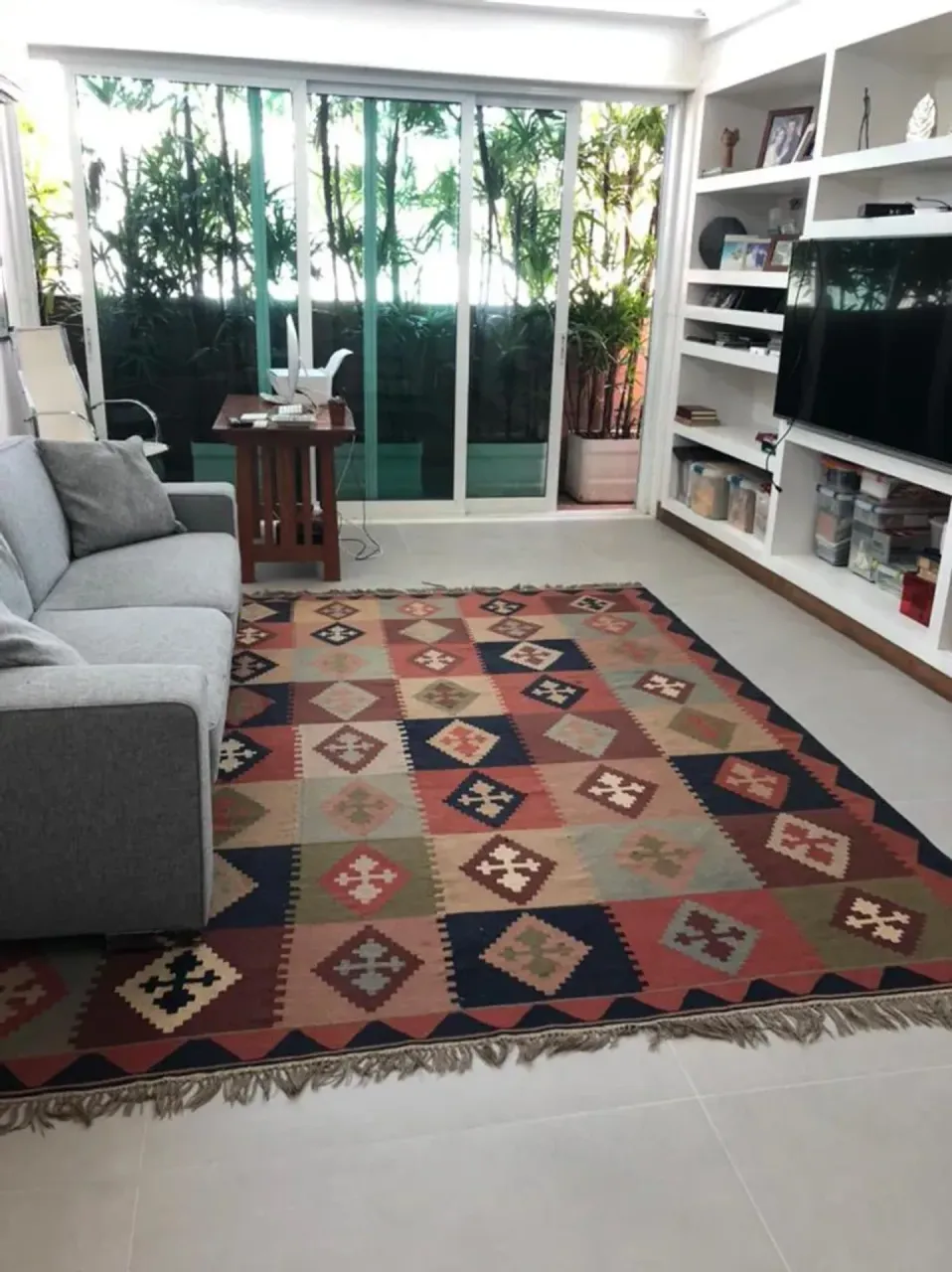 3-bedroom apartment with 422 m² and balcony grill — photo 2
