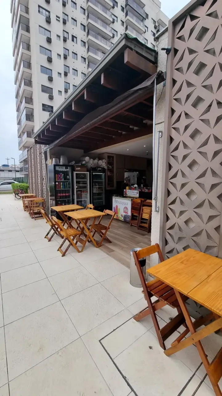 Apartamento com 2 quartos e cozinha fechada moderna — photo 15