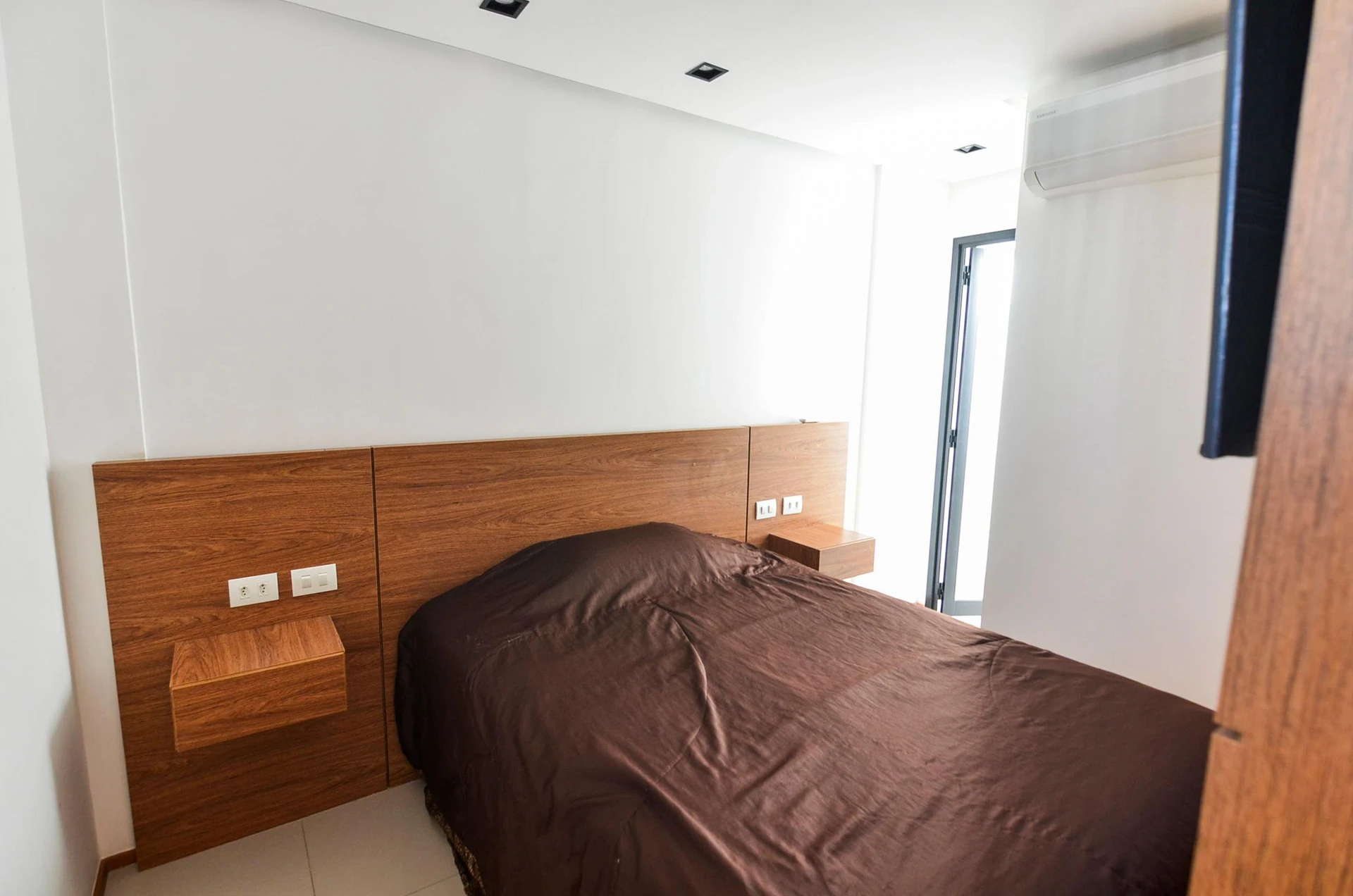 Furnished 3-bedroom apartment with balcony and BBQ grill — photo 10