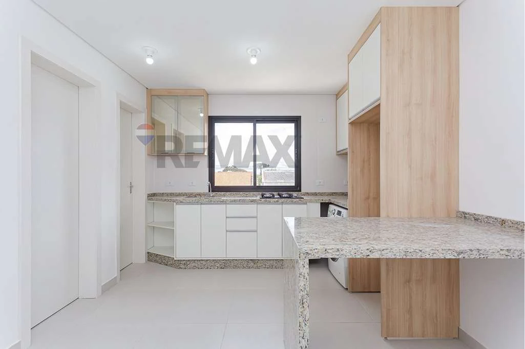 26 m² unfurnished studio on floor 3, open kitchen — photo 3