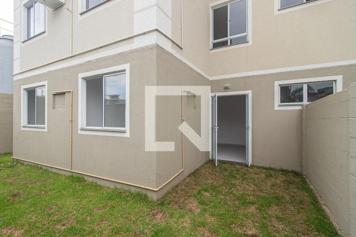 Unfurnished 2-bedroom apartment with private garden — photo 39