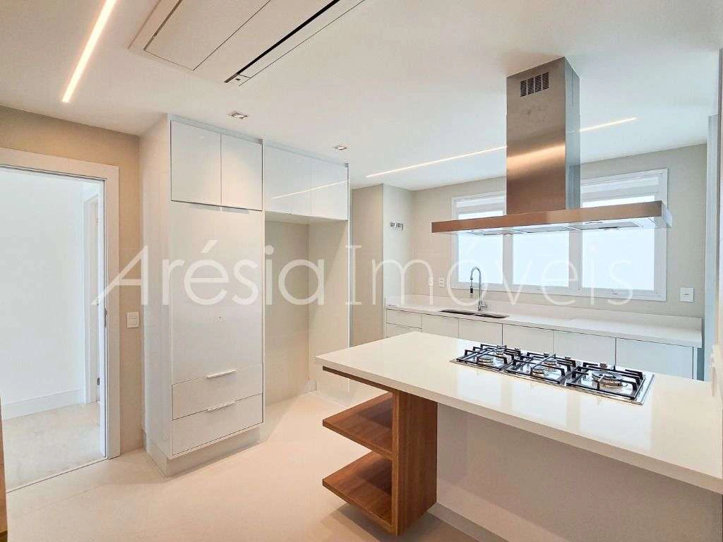 Apartamento de 267 m² com 3 suítes e piscina privativa — photo 11