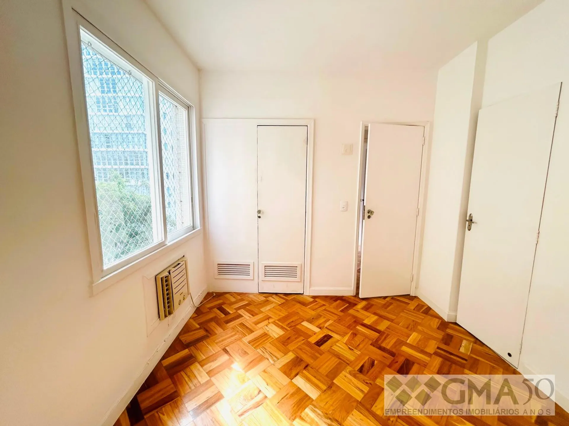 Rental apartment with 3 bedrooms and 3 bathrooms — photo 12