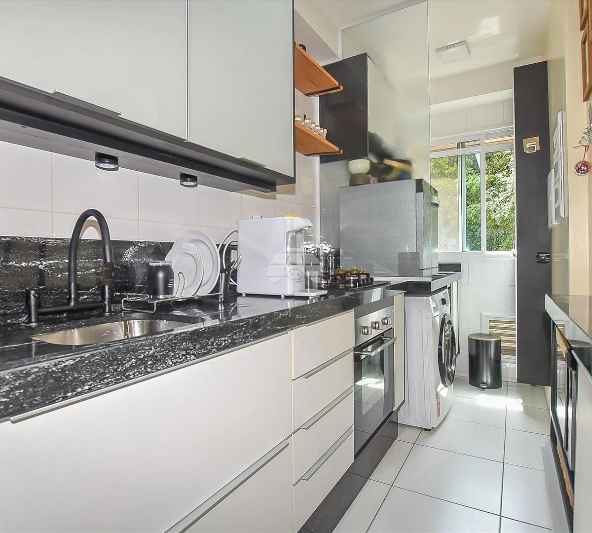 78 m² apartment with 2 bedrooms and open-plan kitchen — photo 2