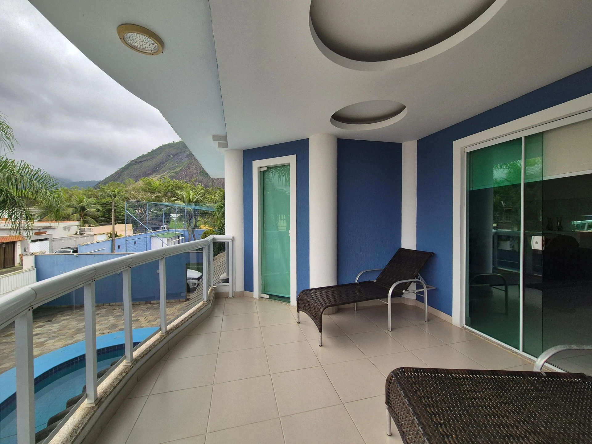 4 quartos e jacuzzi: casa de 318 m² — photo 19