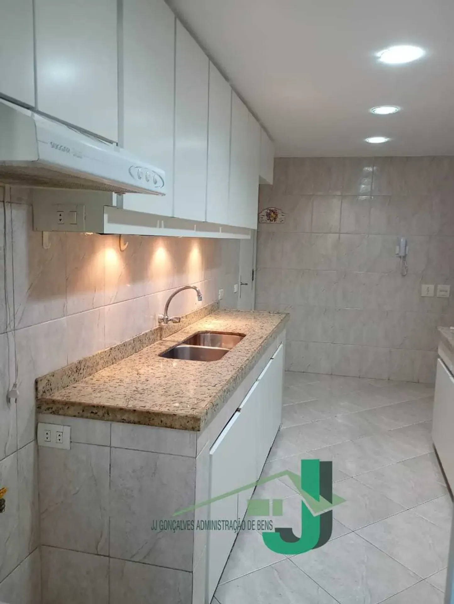 3-bedroom apartment with 3 bathrooms and 2 parking spots — photo 30