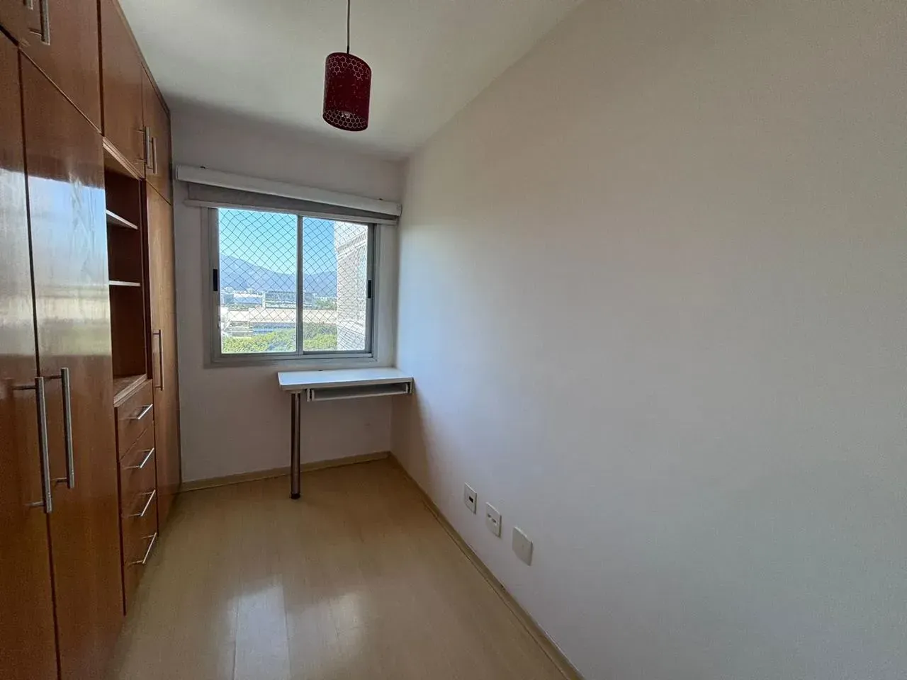 Furnished apartment with 3 bedrooms and a balcony — photo 4