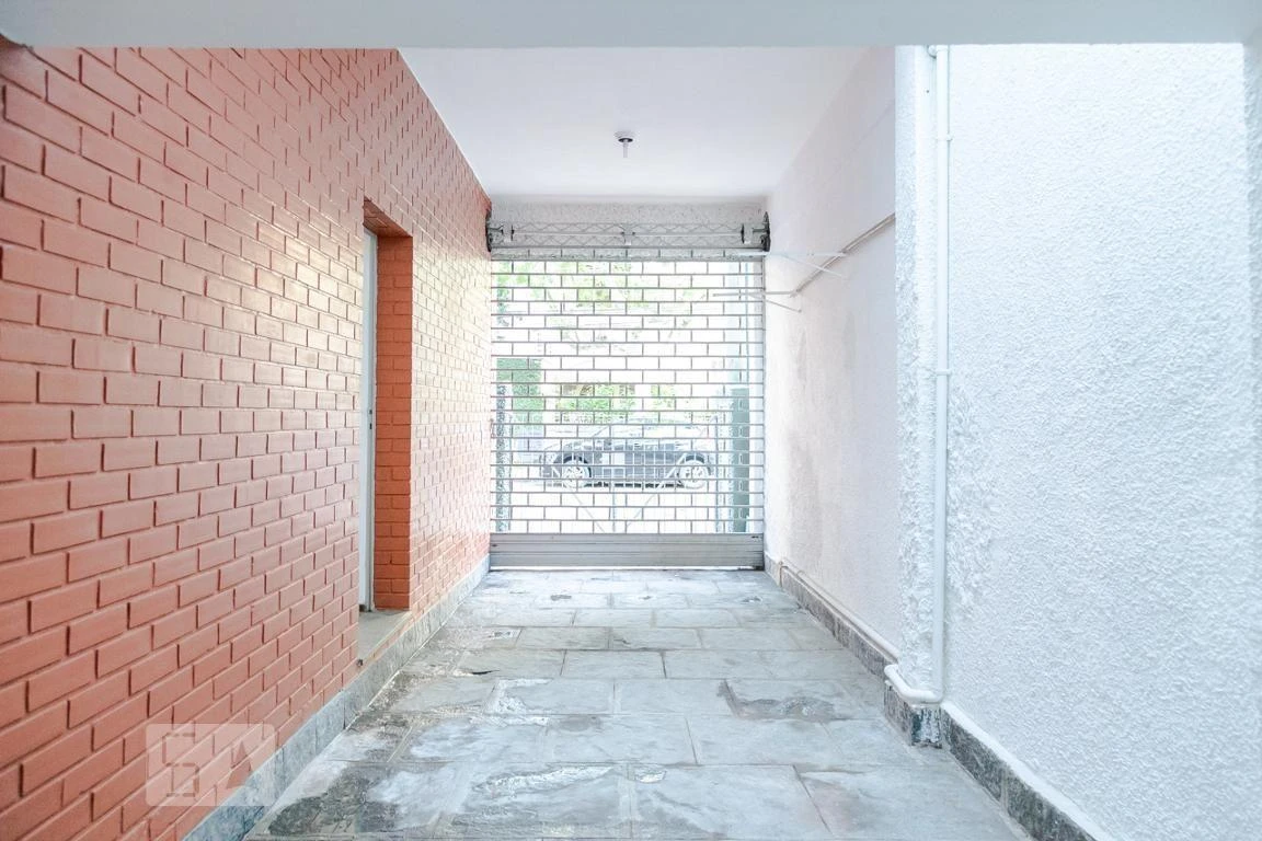 Rental house with 3 bedrooms and 267 m² — photo 40