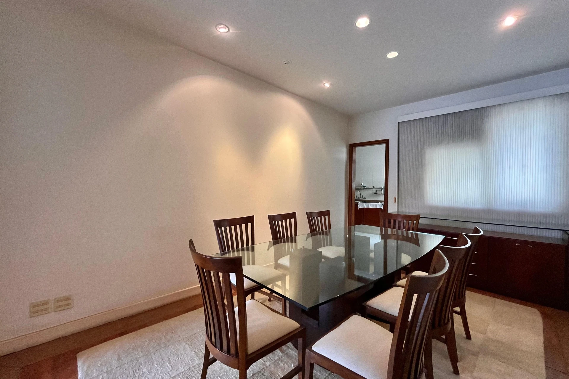 3-bedroom apartment with a water view — photo 32