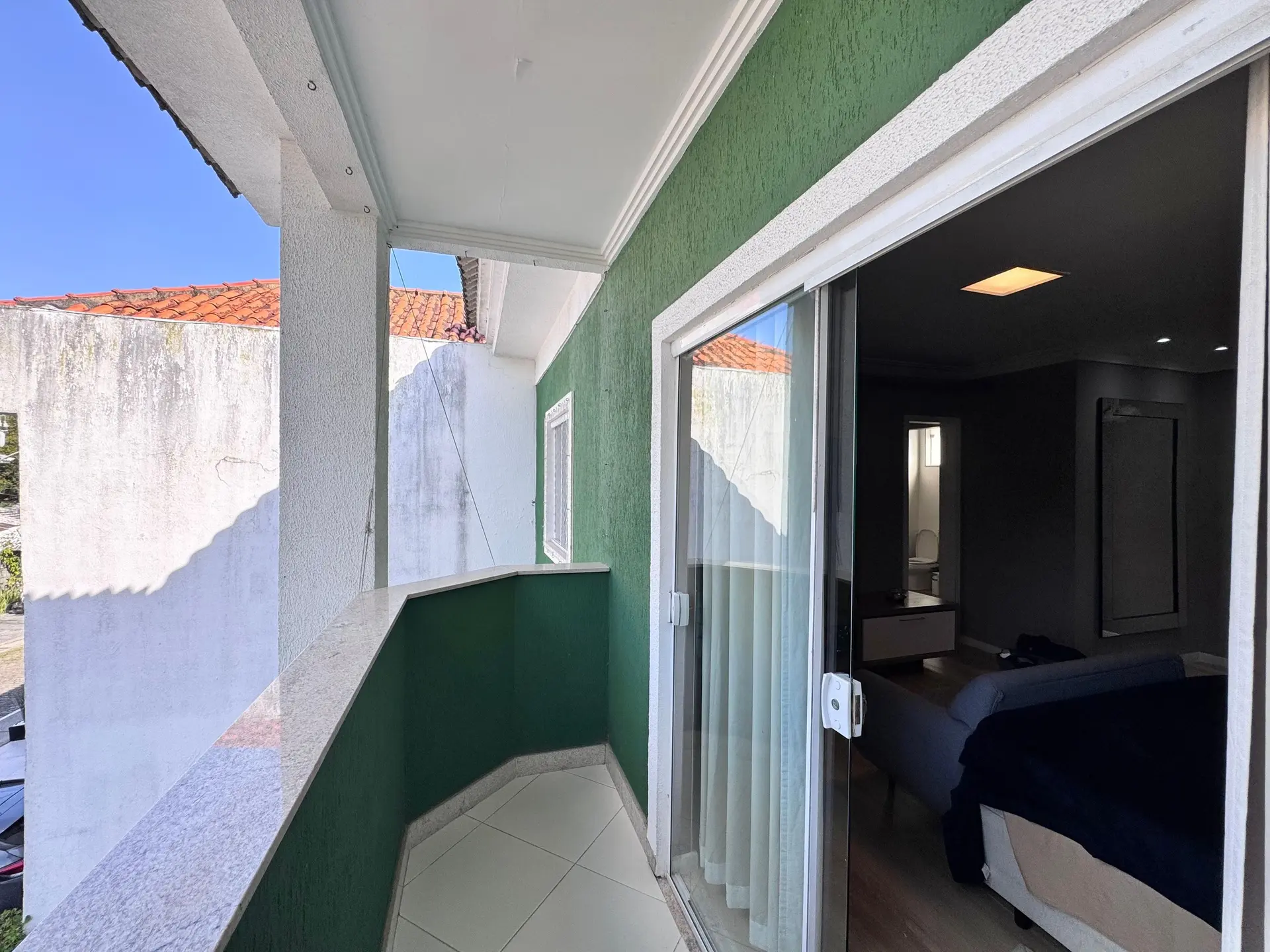 Furnished house with 4 en-suites and 6 bathrooms — photo 35