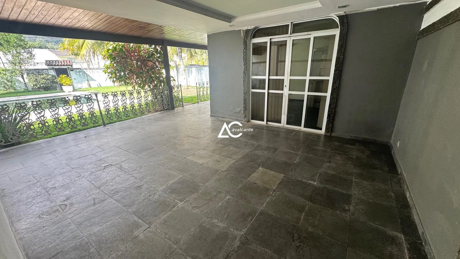 Furnished duplex house with 4 bedrooms and 600 m² — photo 13