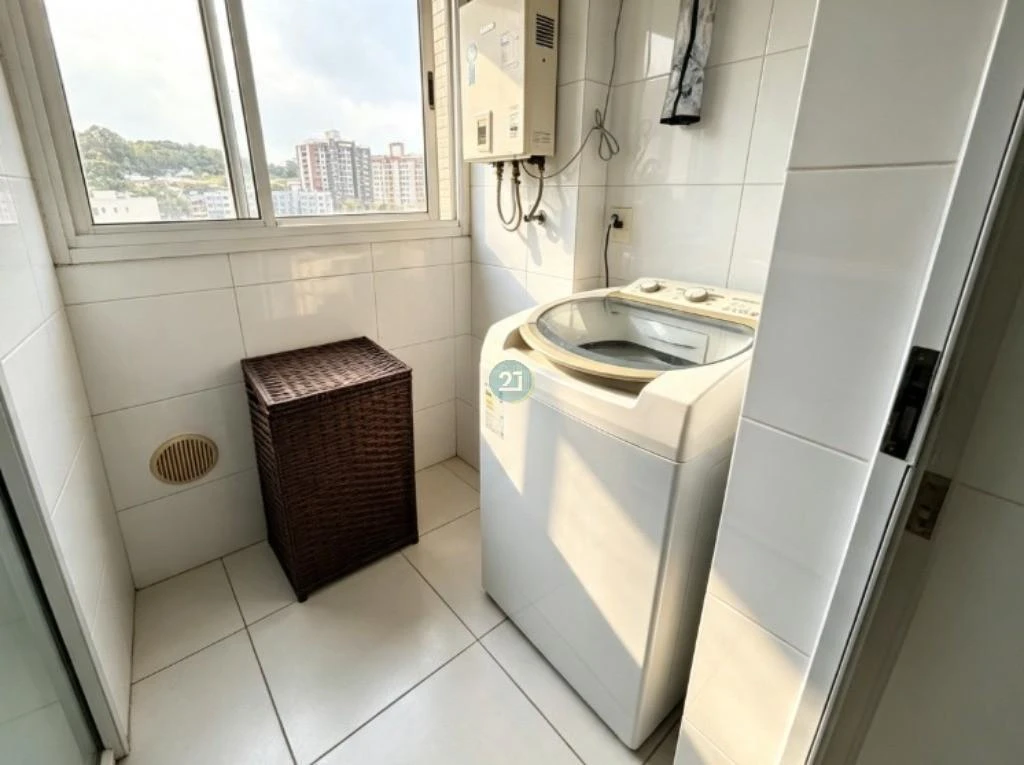 Apartamento dúplex amueblado con 3 suites y 2 plazas — photo 12
