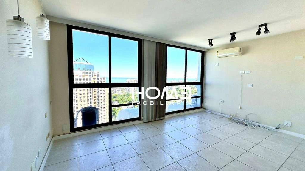 200 m² apartment with 4 bedrooms, 3 en-suite and 2 parking — photo 30