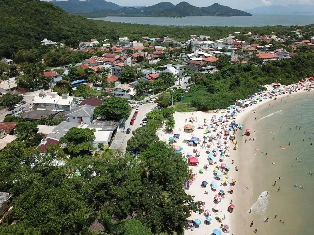 Casa com 5 quartos, 3 suítes e piscina ao ar livre — photo 31
