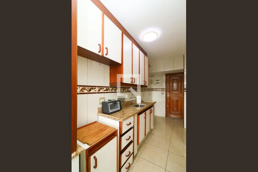 Apartment, 77 m², with wood or laminate floors — photo 17