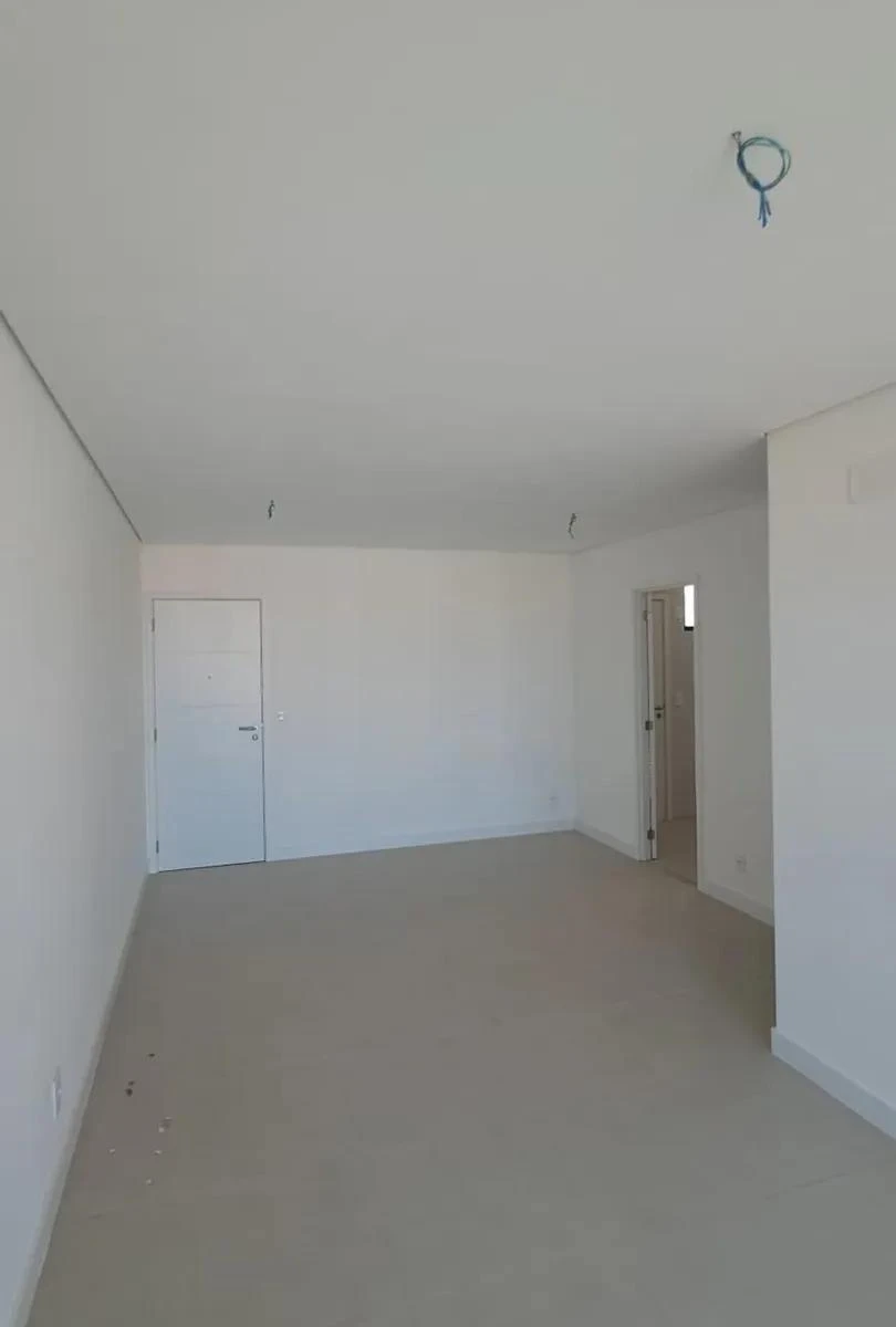 3-bedroom apartment with floor-to-ceiling windows — photo 25