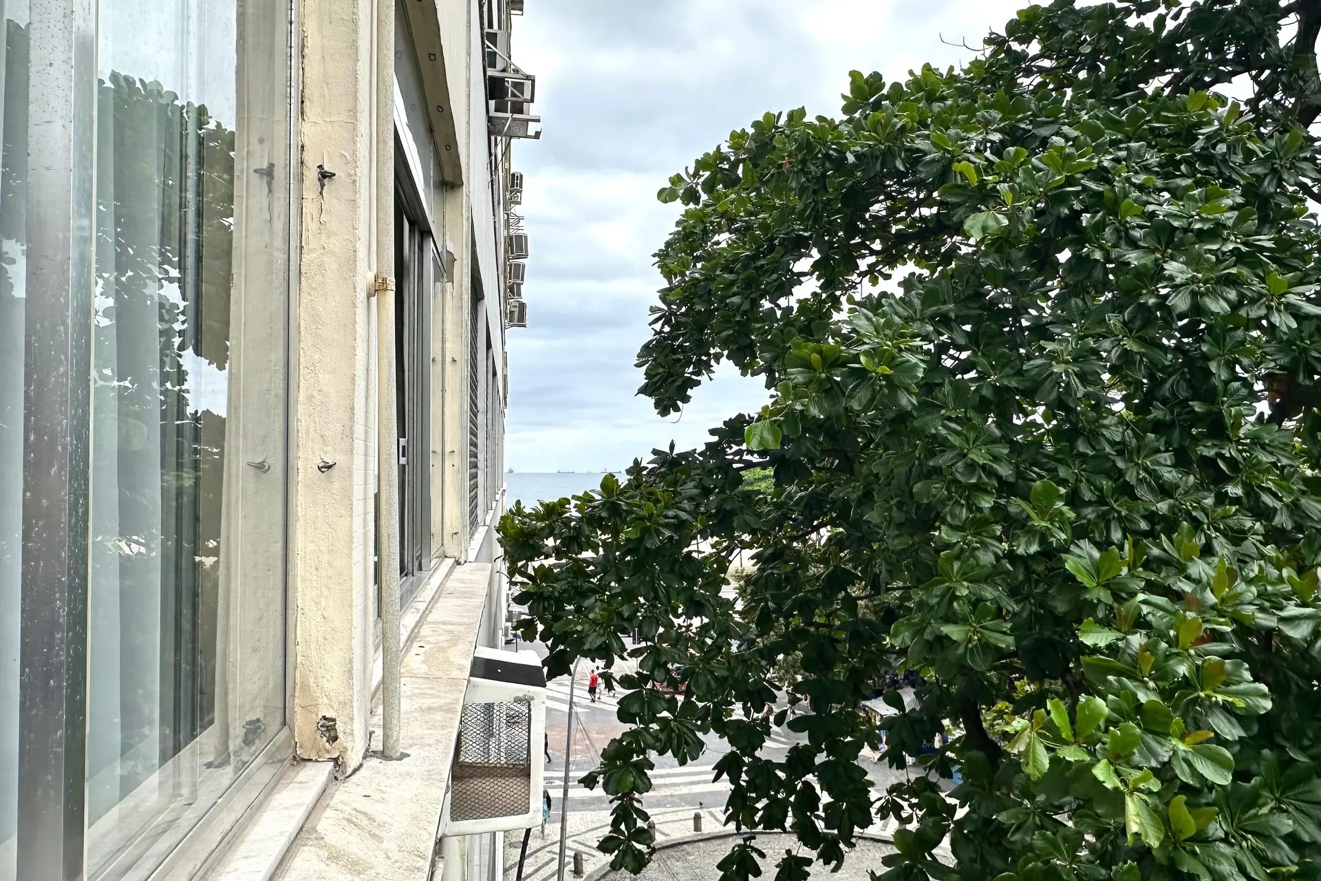 93 m² apartment with a washing machine and a water view — photo 31