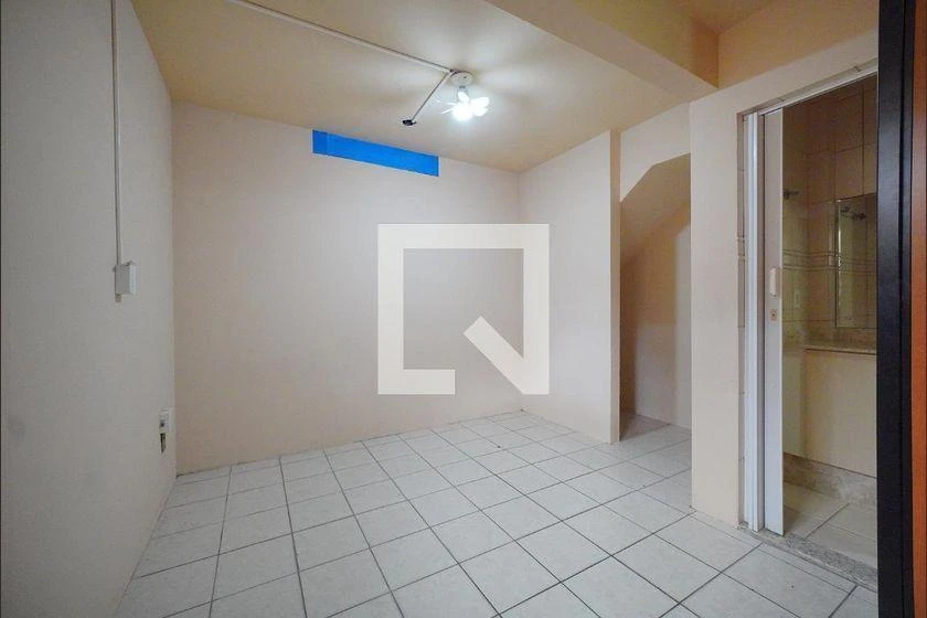 2-bedroom house with a washing machine in Florianópolis — photo 17