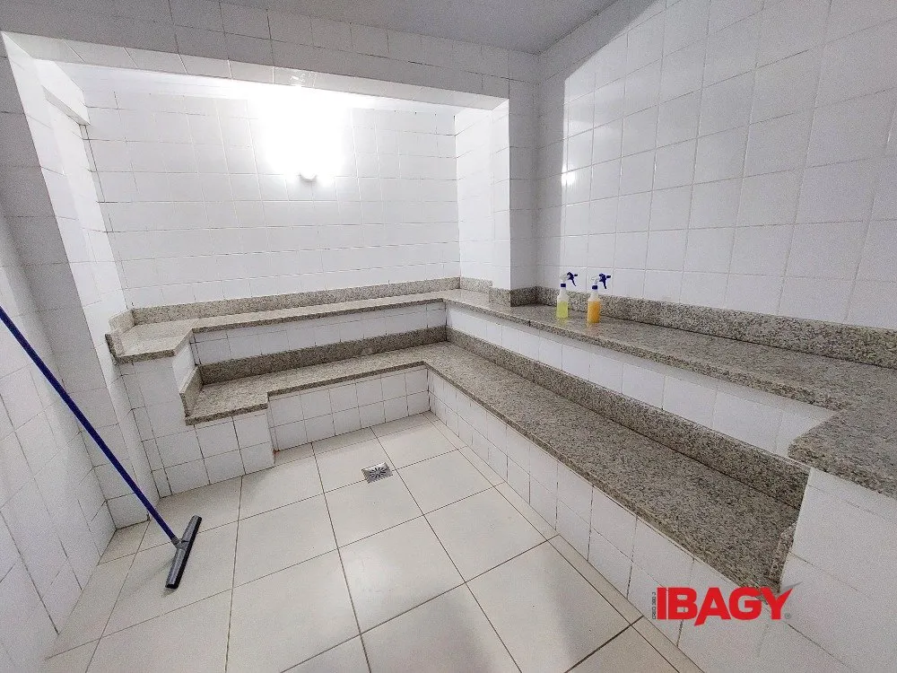 Apartamento com 3 dormitórios, 1 suíte e 130 m² — photo 25