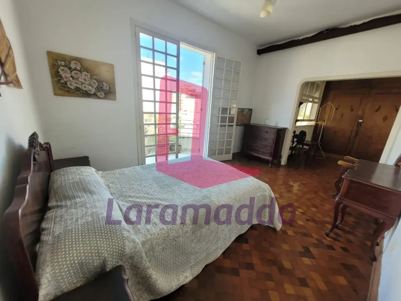 210 m² apartment with 5 bedrooms and 3 bathrooms — photo 20