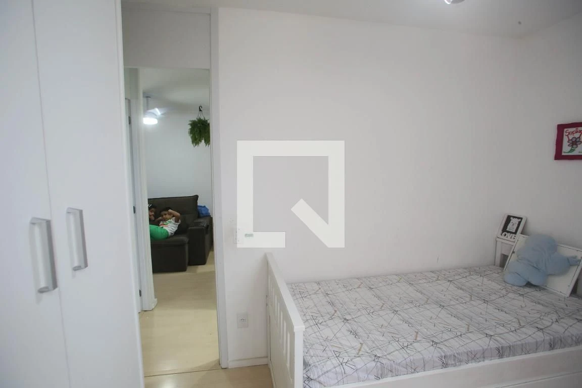 Apartamento com 2 quartos e cozinha fechada — photo 16