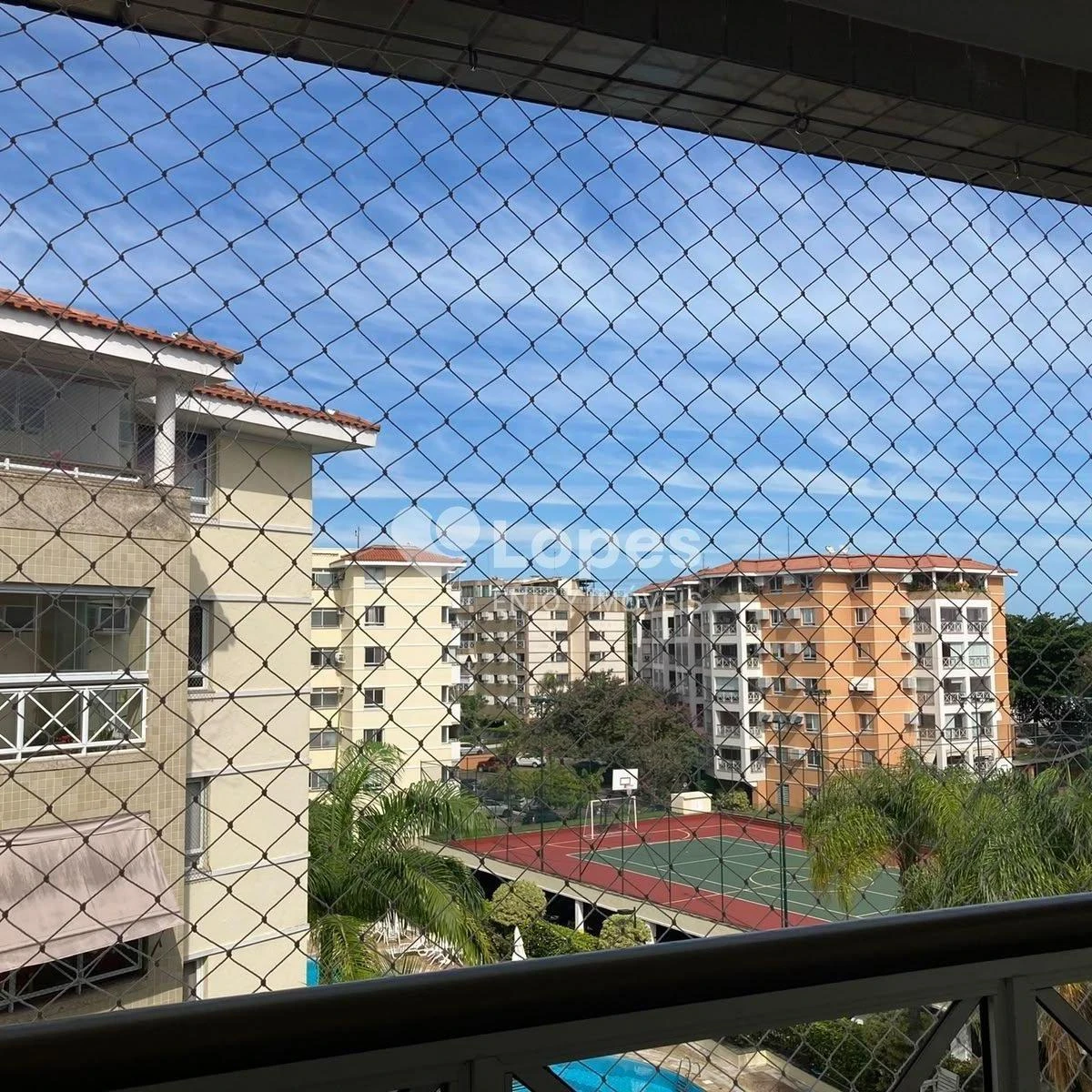 Furnished apartment, 96 m², with a glass-enclosed balcony — photo 23