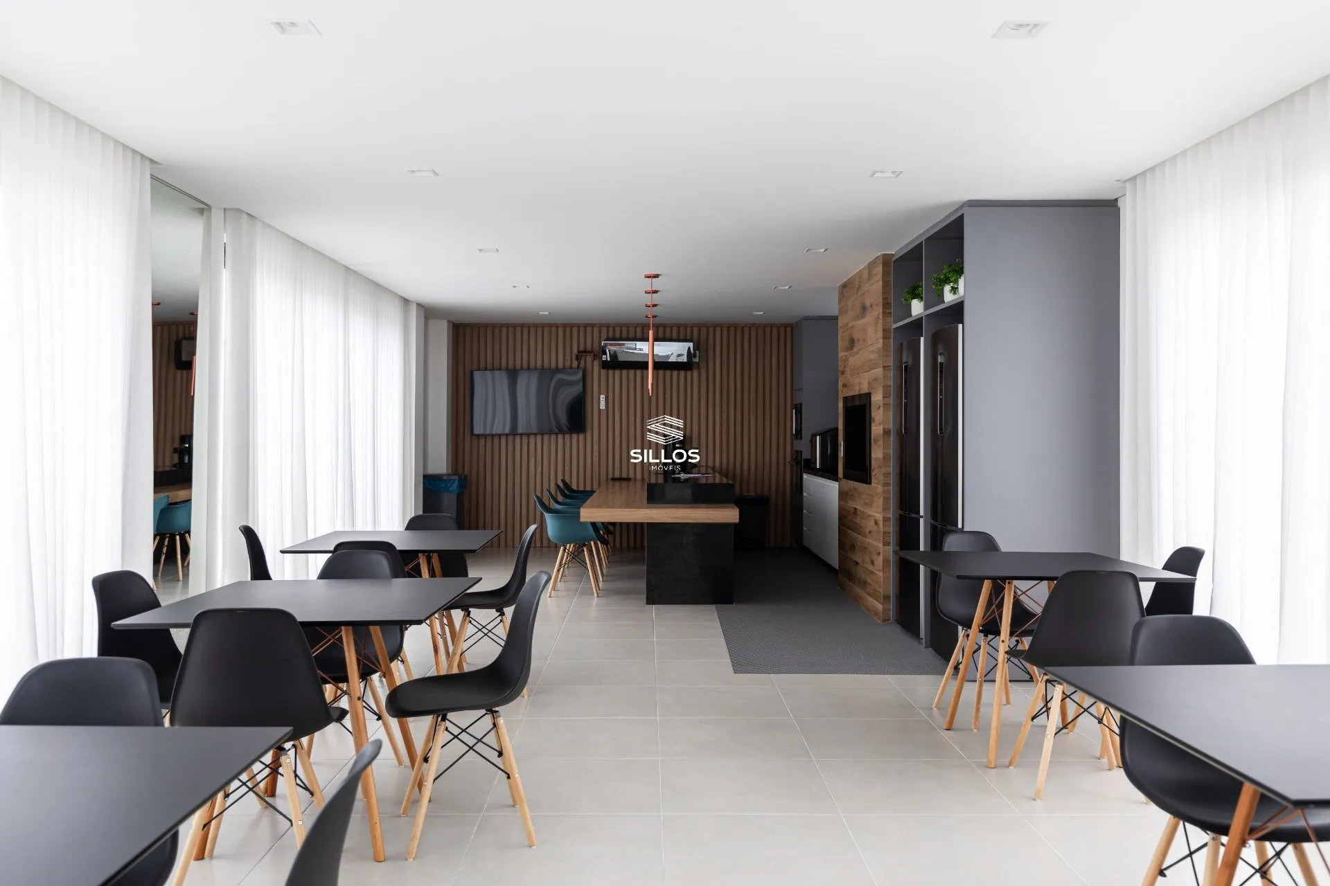 One-bedroom apartment in a building with a gym — photo 4