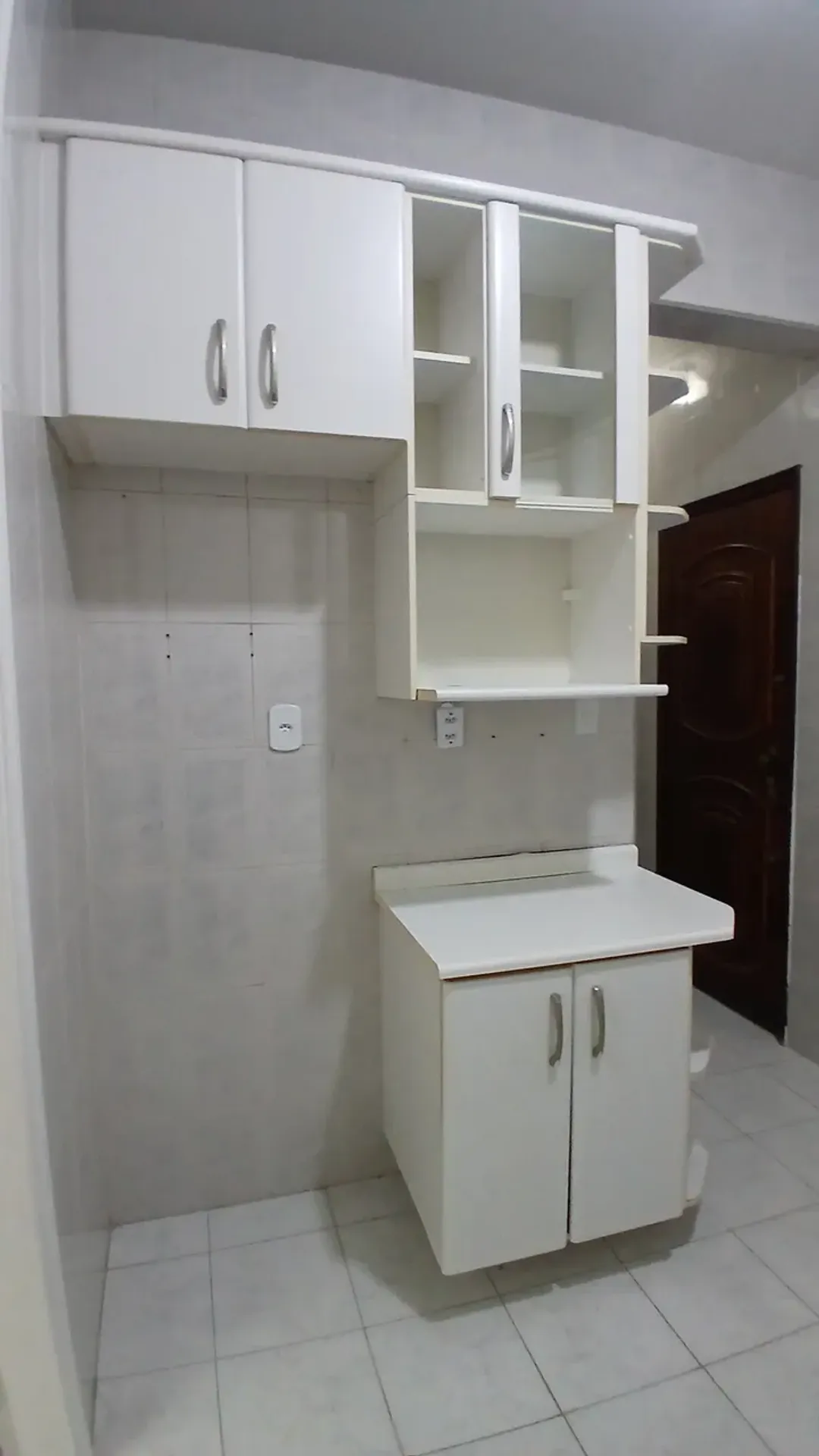 Apartment on the 1st floor with wood or laminate floors — photo 13