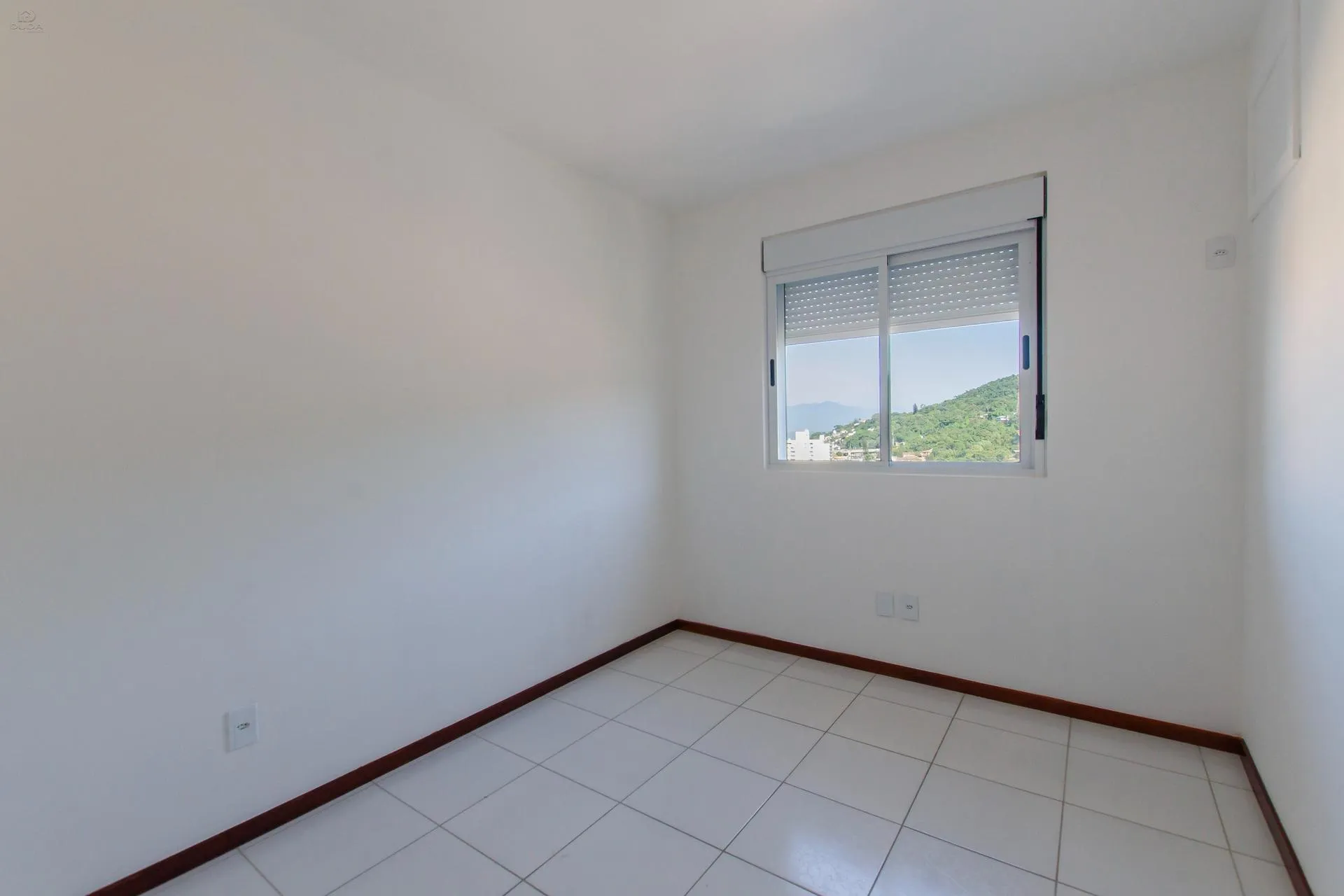 Mountain view in a 2-bedroom apartment, 65 m² — photo 16