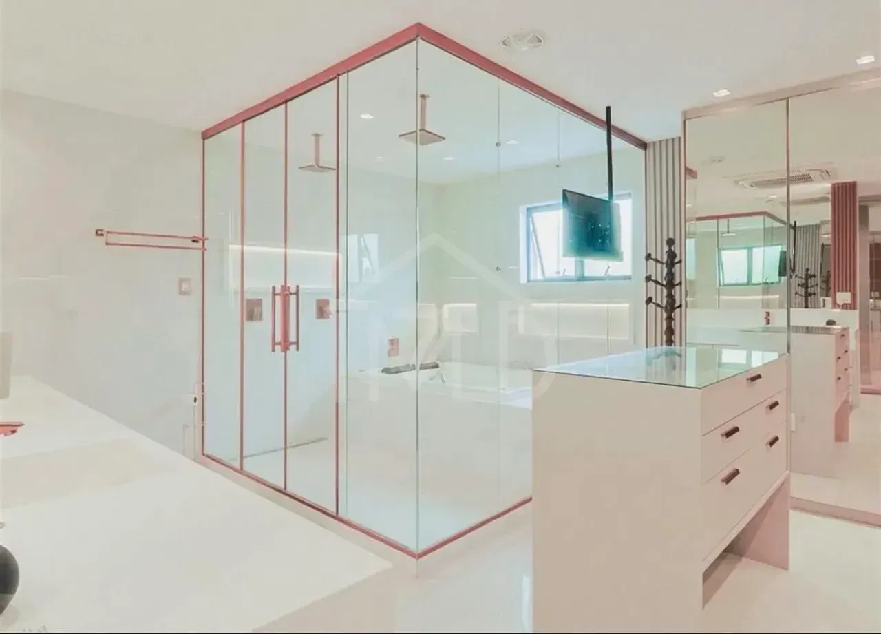 House with 5 bedrooms and 5 bathrooms, 850 m² — photo 5