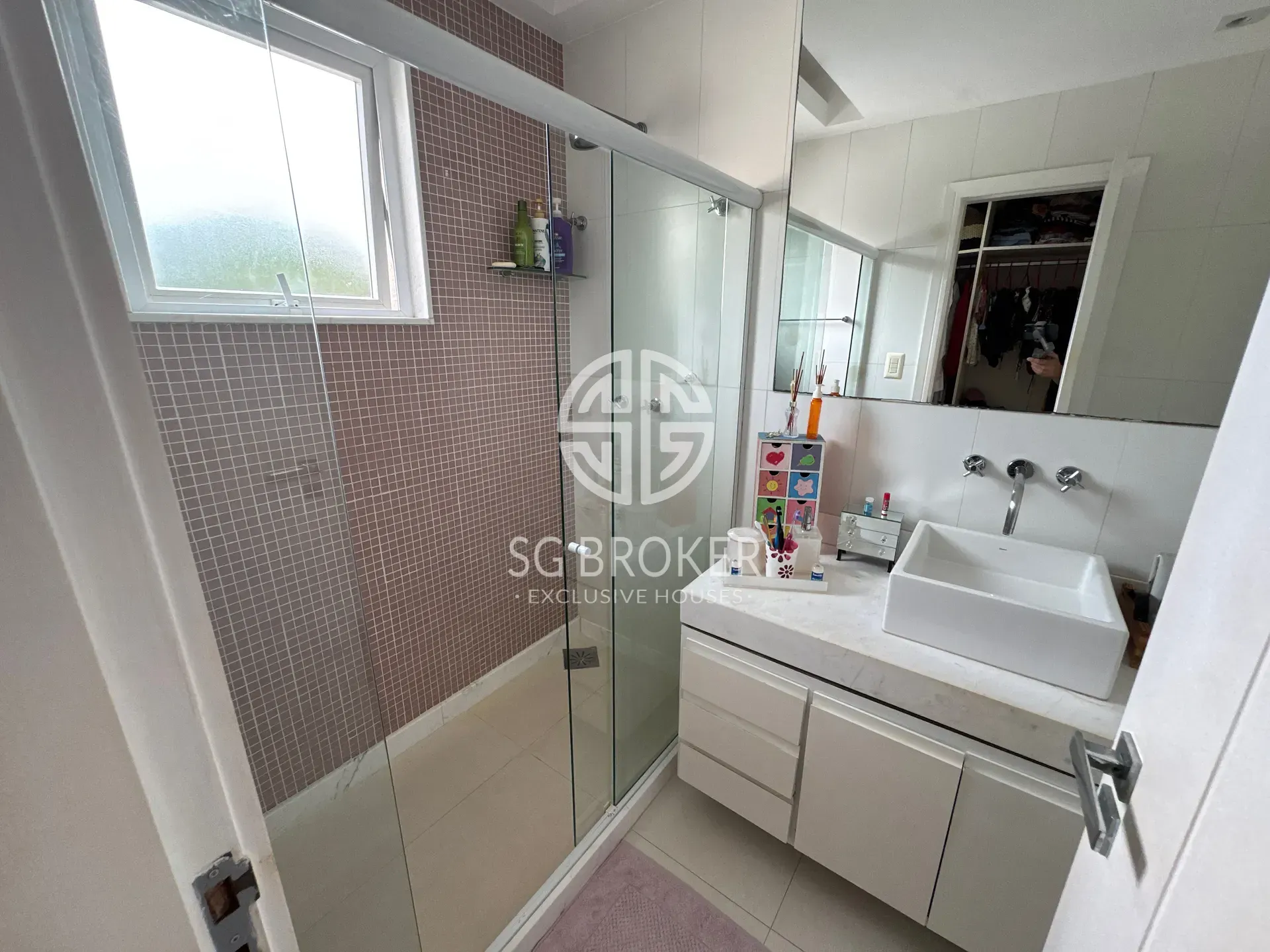 Casa para locação com 5 quartos e churrasqueira na varanda — photo 54