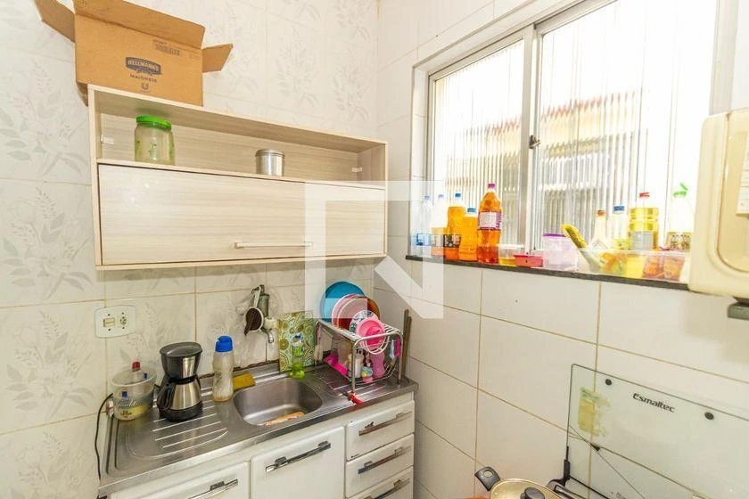 Apartamento mobiliado com 2 quartos e cozinha com fogão a gás — photo 34