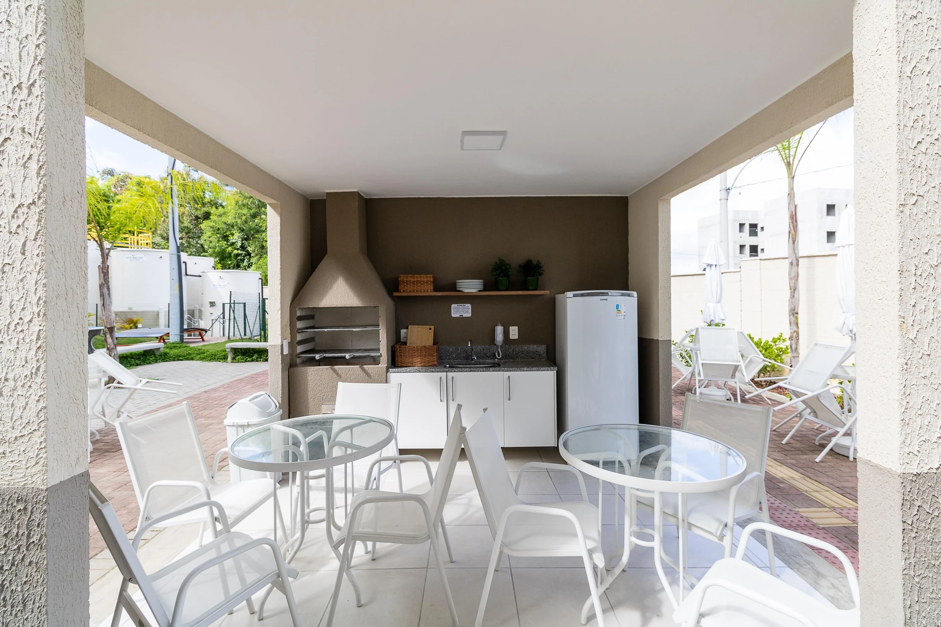 2-bedroom apartment in a building with a gym — photo 45