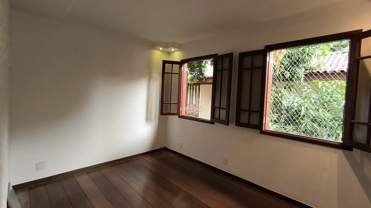 115 m² house with a grill on the balcony and a bathtub — photo 45