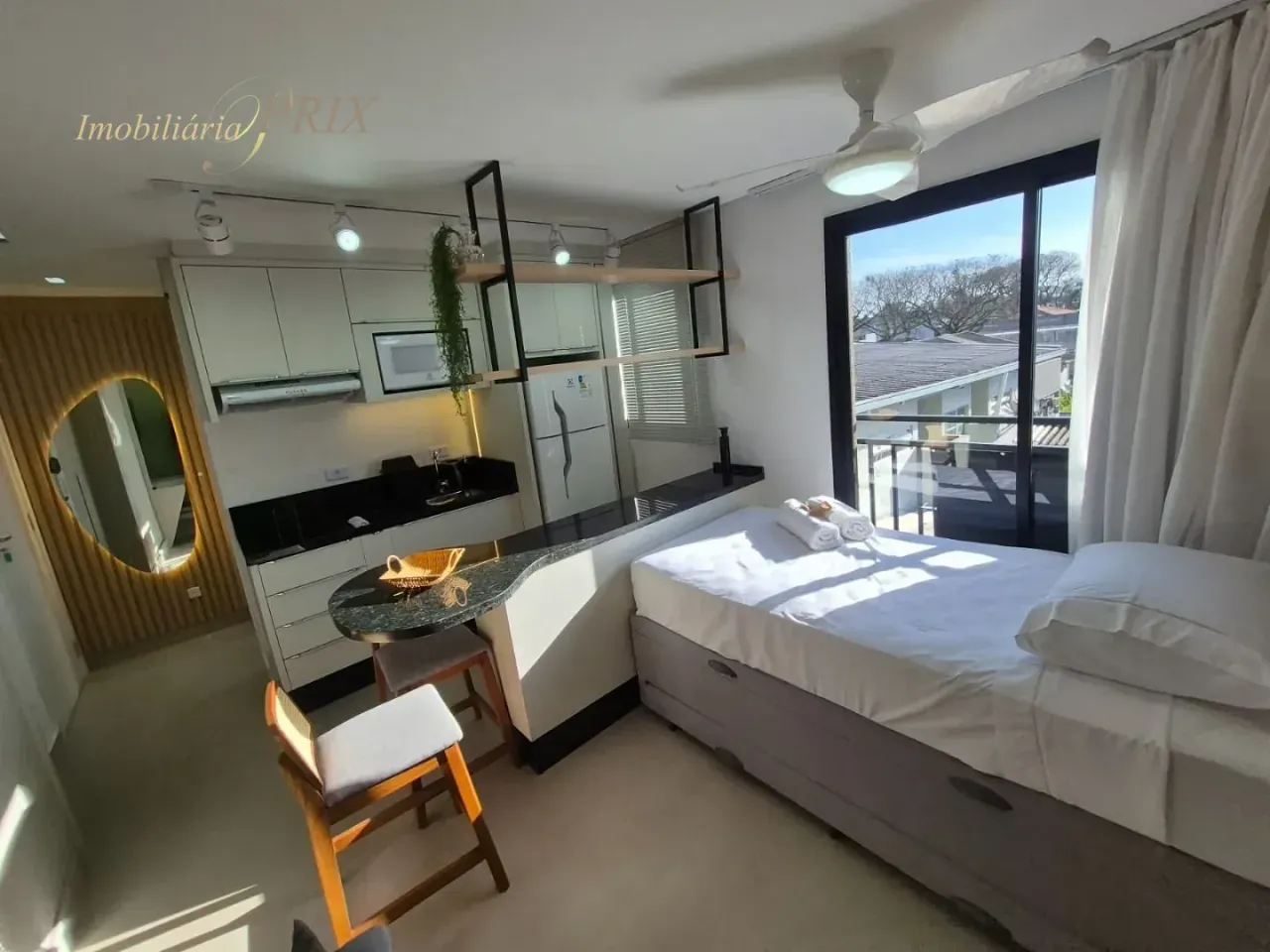 Furnished studio with 1 bedroom and 1 bathroom