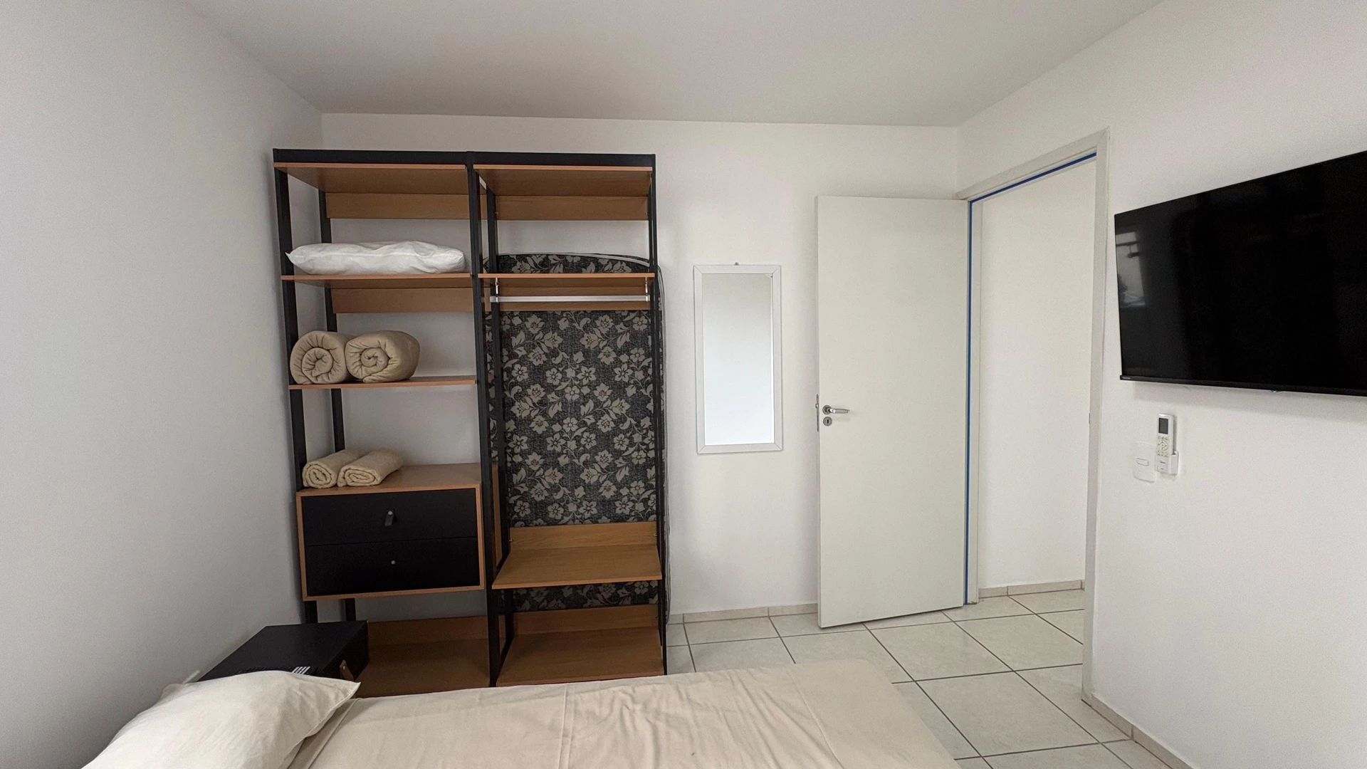 Vista a la montaña y 2 dormitorios: departamento de 75 m² — photo 28