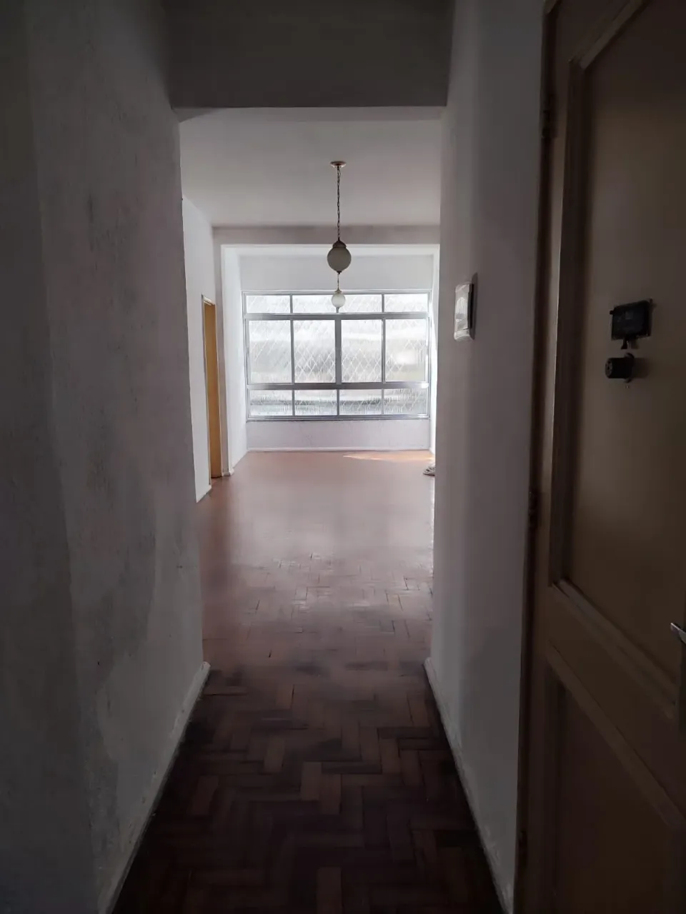 Apartment with 3 bedrooms and a closed kitchen — photo 13