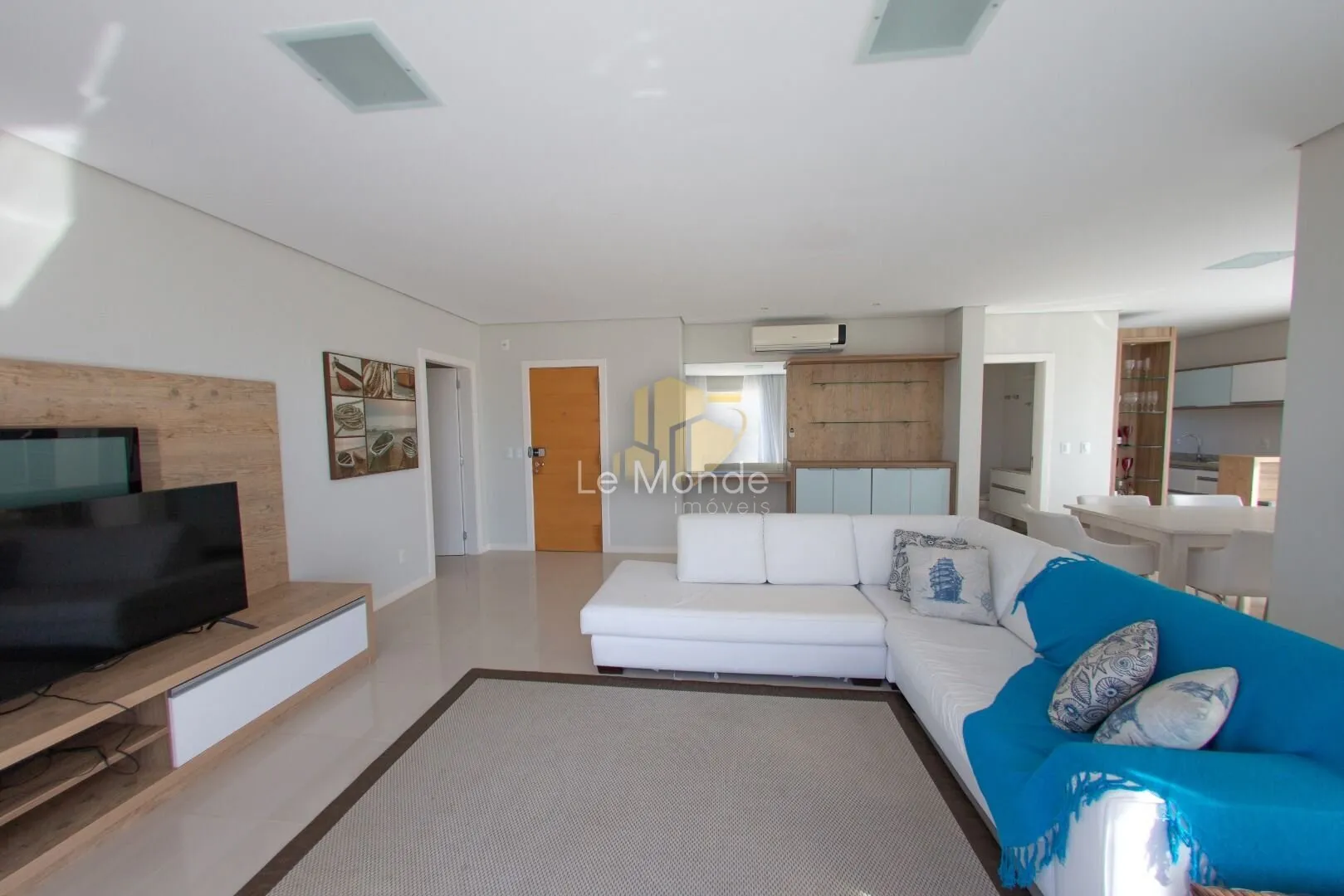 Apartamento amueblado con 4 dormitorios y 382 m² — photo 41