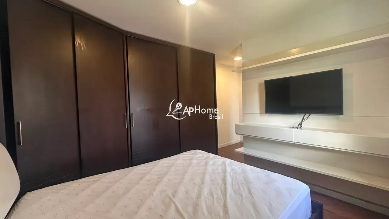 Furnished 2-bedroom apartment with 3 bathrooms — photo 19