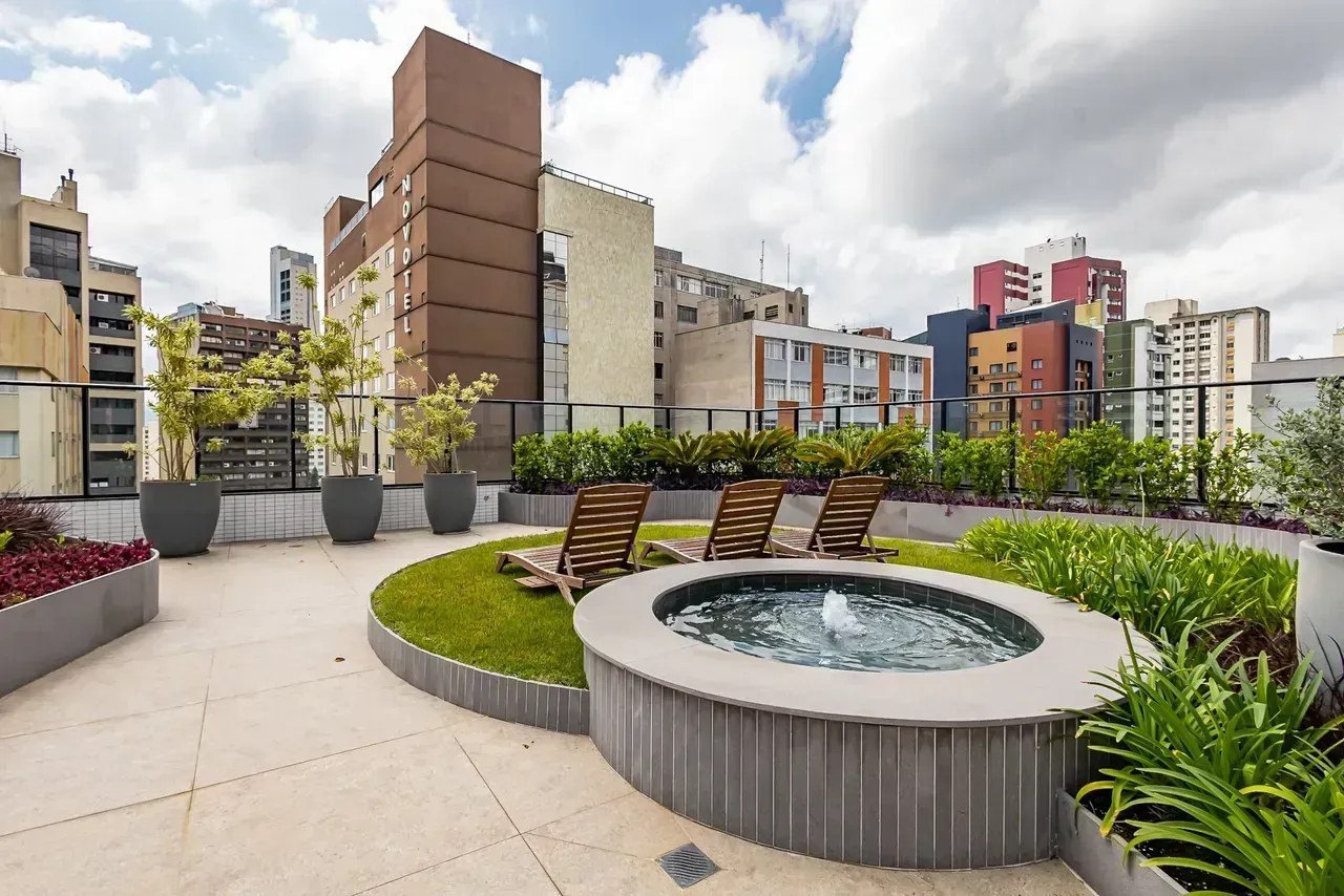Furnished 1-bedroom apartment with 1 bathroom — photo 39