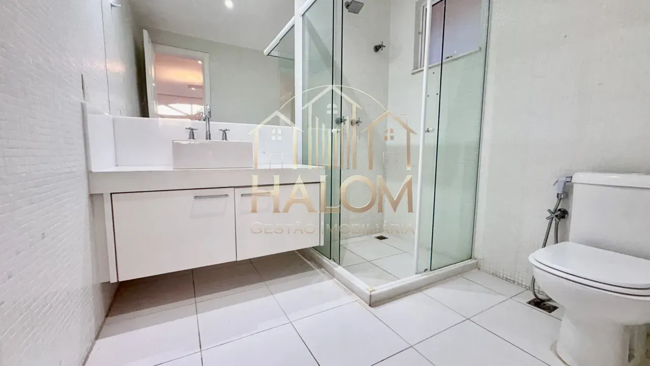 Rental house with 5 bedrooms and 5 bathrooms — photo 32