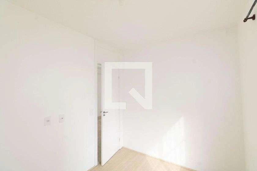 Apartamento de 49 m² com box de vidro no banheiro — photo 22