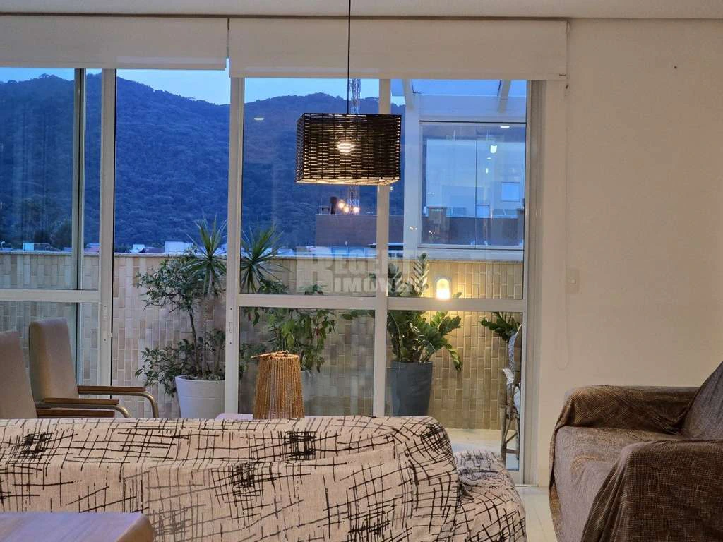 Furnished apartment with 4 bedrooms and 172 m² — photo 5