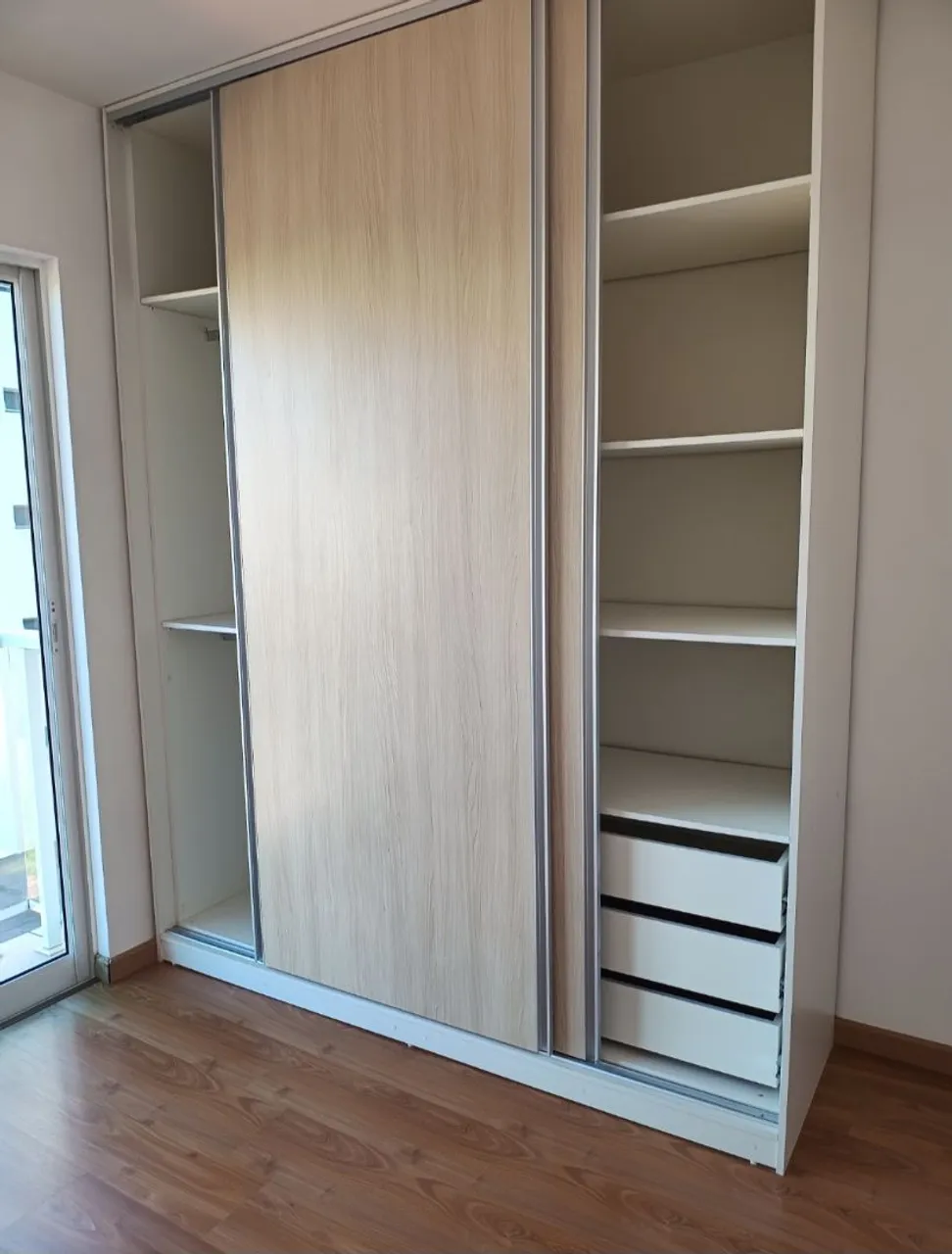 Apartment, 60 m², with wood or laminate floors — photo 3