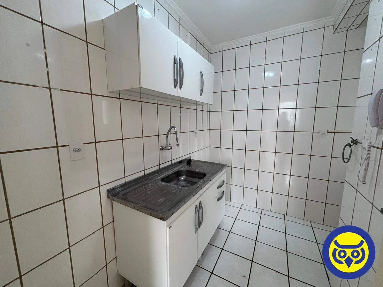 Rental apartment with 2 bedrooms and a private garden — photo 2