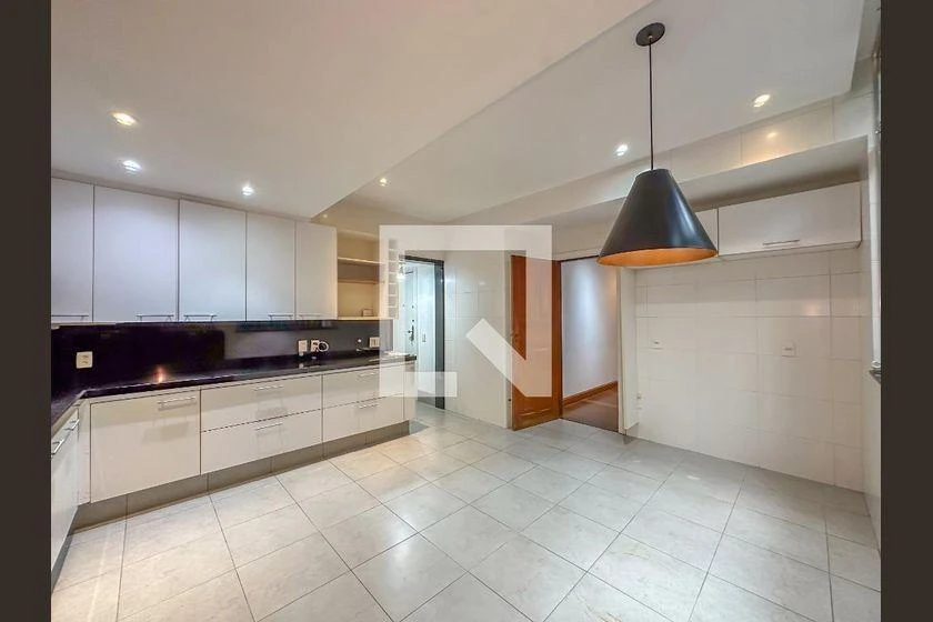 3-bedroom apartment with a walk-in closet in Rio de Janeiro — photo 15