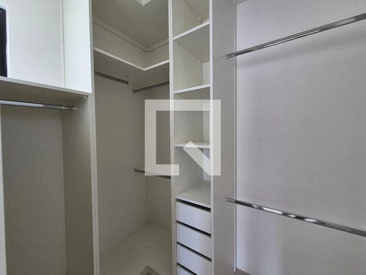 Floor-to-ceiling windows in a 4-bedroom house, 430 m² — photo 15