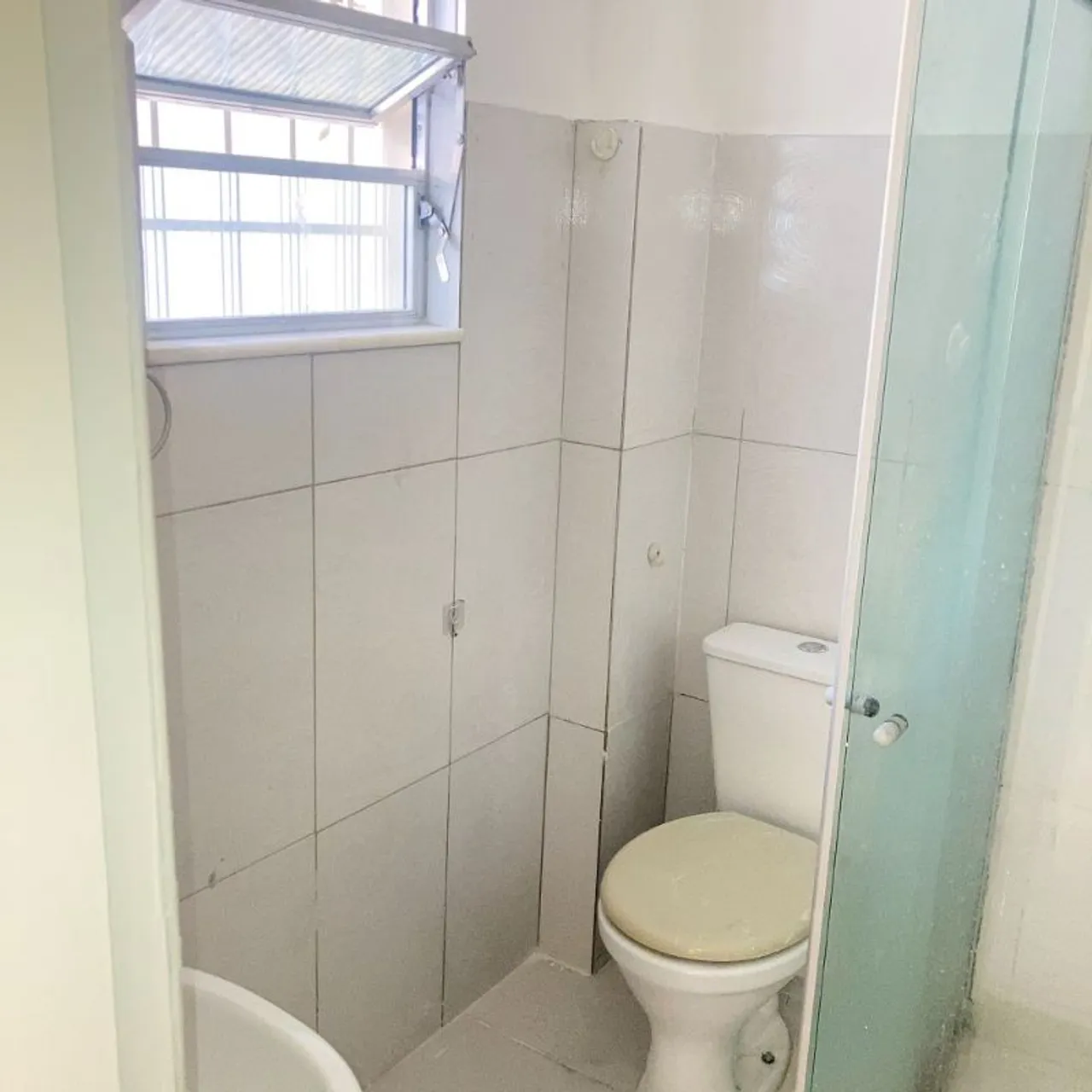Unfurnished apartment with 2 bedrooms and 2 bathrooms — photo 15